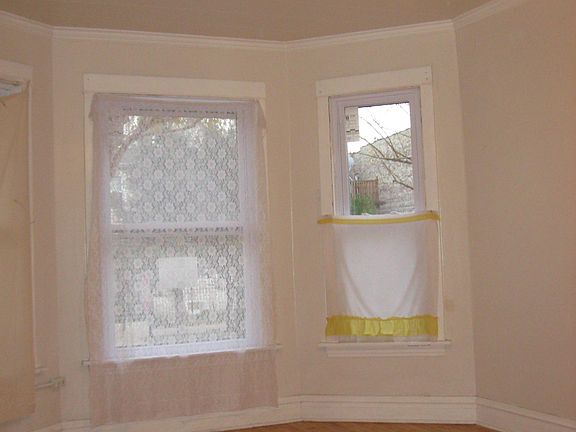 4th image of 3058 N Elbridge Ave