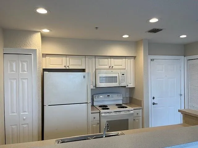 1 bed, 1.0 bath, 787 sqft, $2,050 — Photo 4