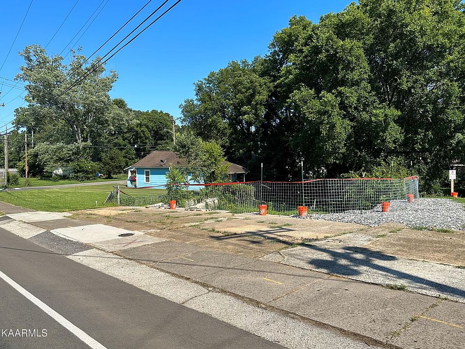 2nd image of 1108 Beaumont Ave