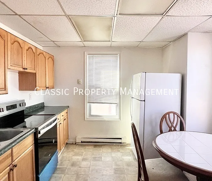 1832 W 3rd St — Photo 10