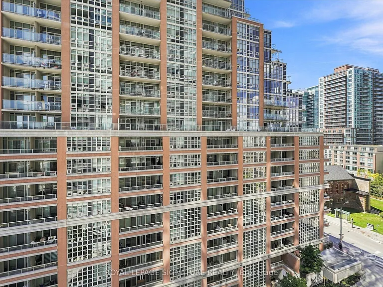 59 E Liberty St #905 — Photo 24