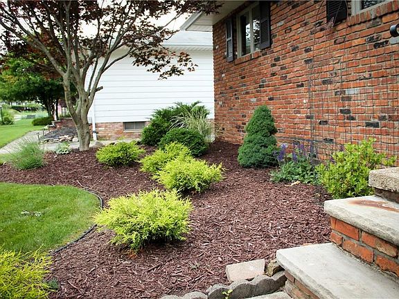 3rd image of 2100 Avalon Dr