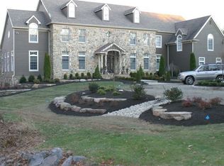 10 Rustic Dr, Pennington, NJ 08534