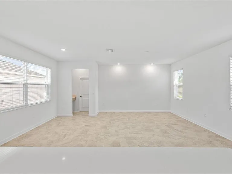 3039 Addison Blvd — Photo 16