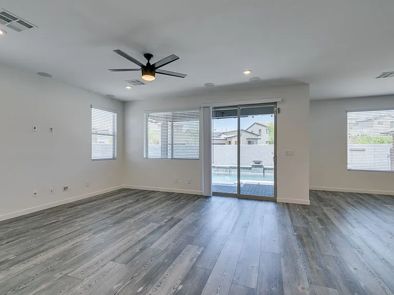 6915 Fordham Creek St — Photo 9