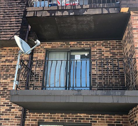2nd image of 14525 S Manistee Ave APT 3A
