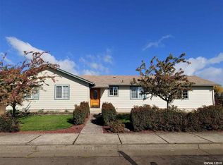 1909 Lowther Pl, Philomath, OR 97370