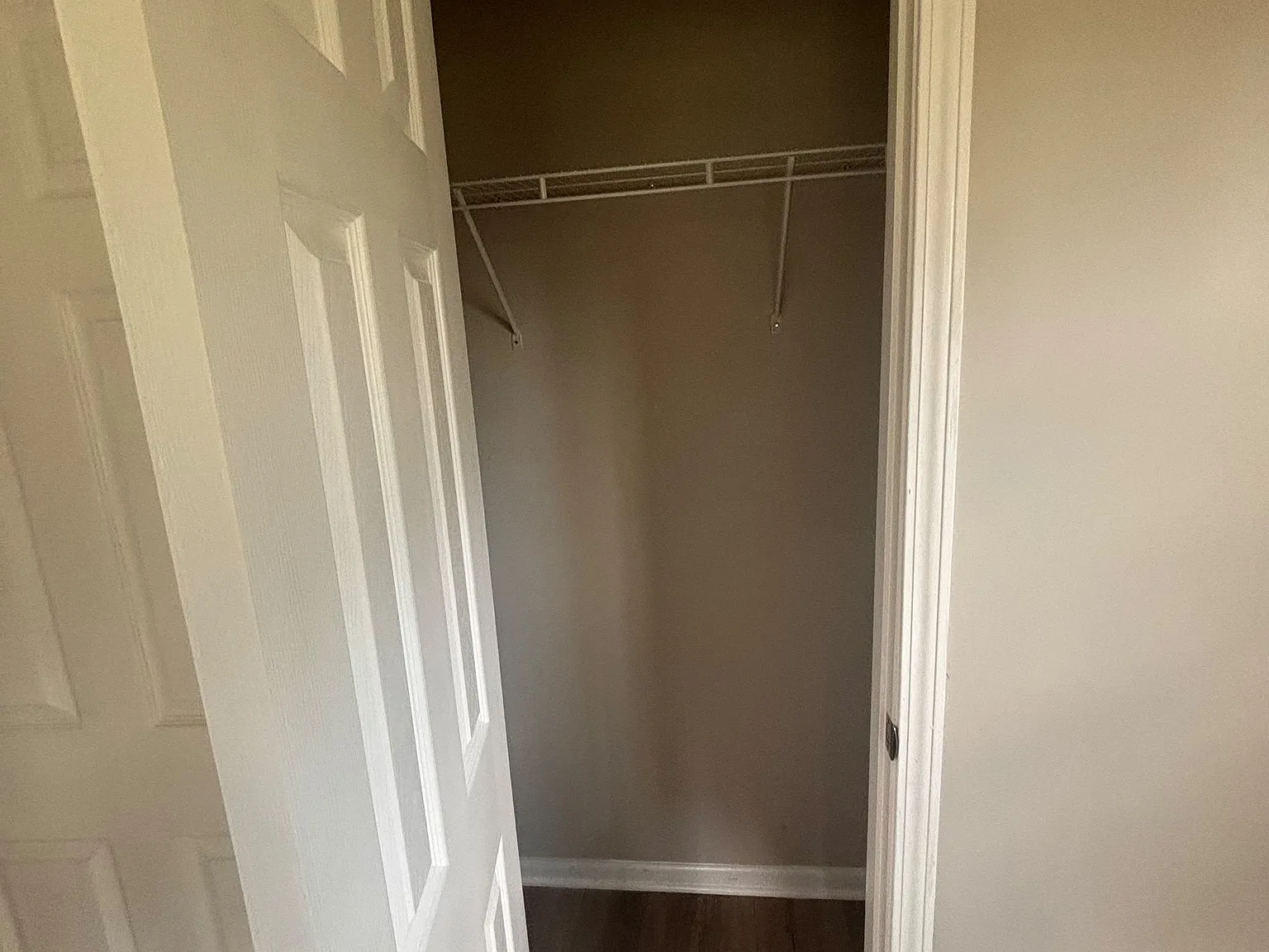 25 Clearview Avenue - 1 — Photo 2