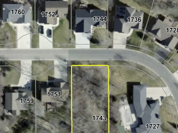 1743 Oakpointe Dr, Waconia, MN 55387