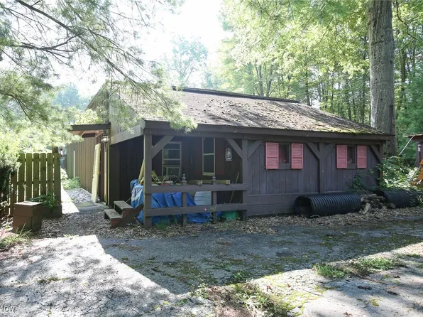 5875 Weaver Rd, Berlin Center, OH 44401