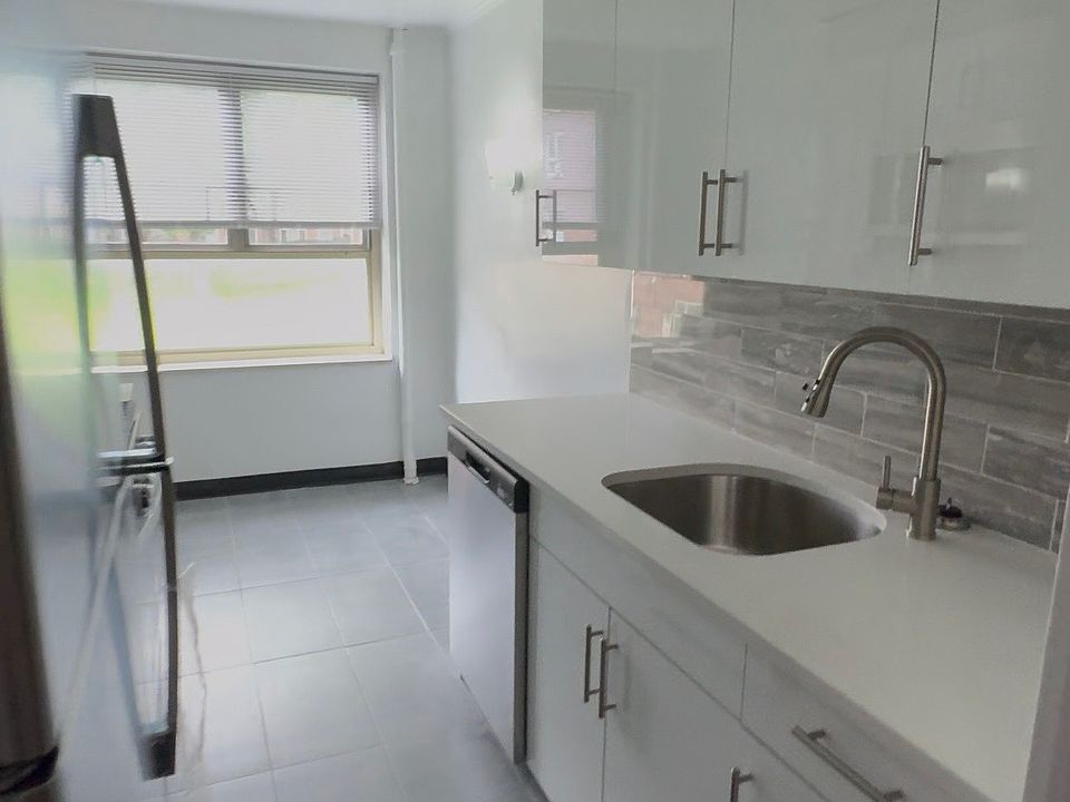 1st image of 196-15 73rd Ave #2B