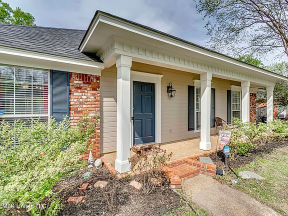 4th image of 326 Sagewood Dr