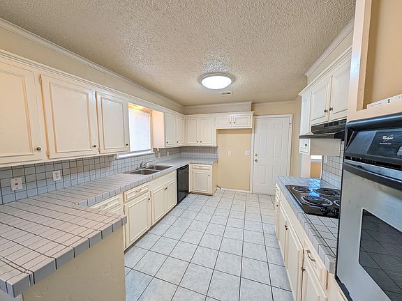 4th image of 3209 S 88th East Ave