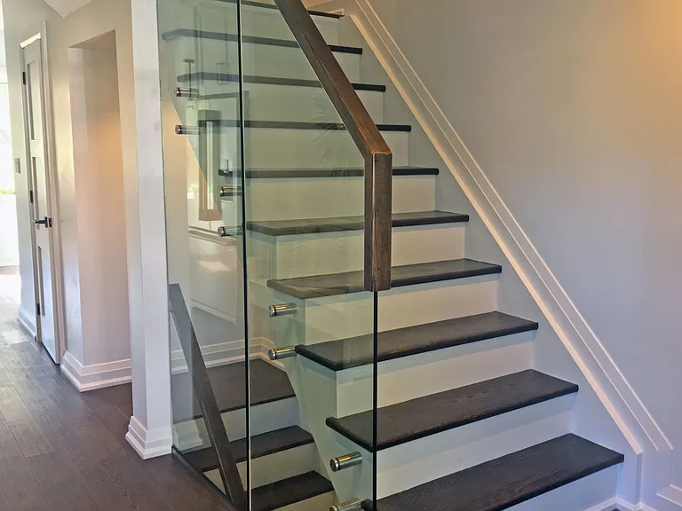 546 Beresford Ave — Photo 24
