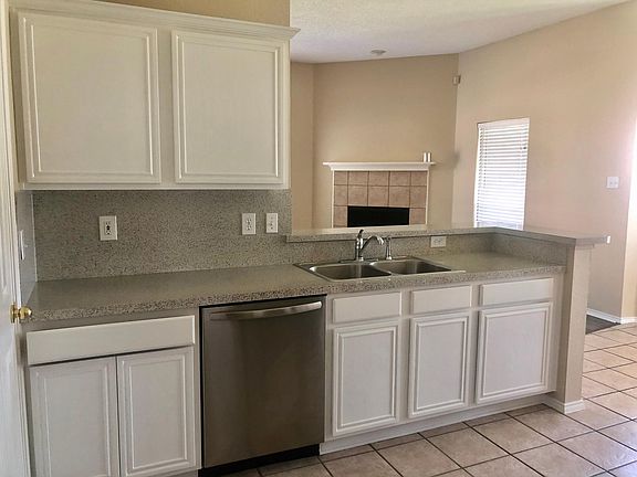 3rd image of 120 Magnolia Ln