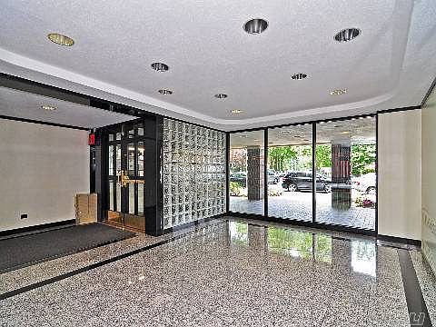 5th image of 209-10 41 Ave