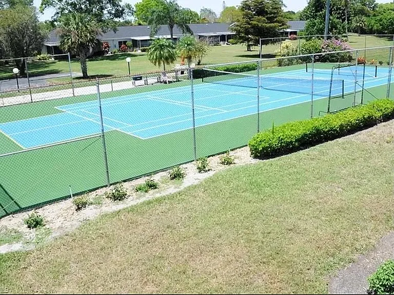 6864 Sandtrap Dr #3 — Photo 12