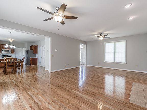 5th image of 11206 Sugarmill Dr