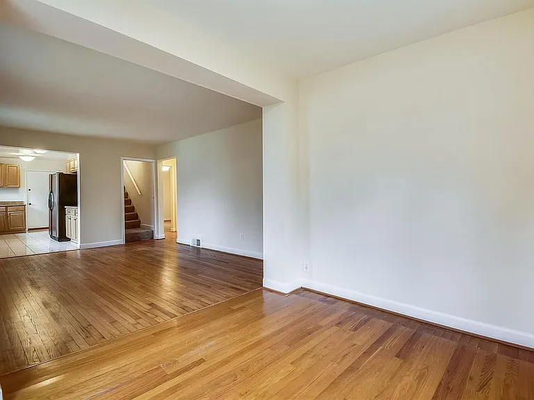 210 E Hamilton Ave — Photo 9