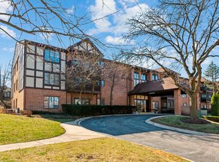 7737 W Golf Dr APT 104, Palos Heights, IL