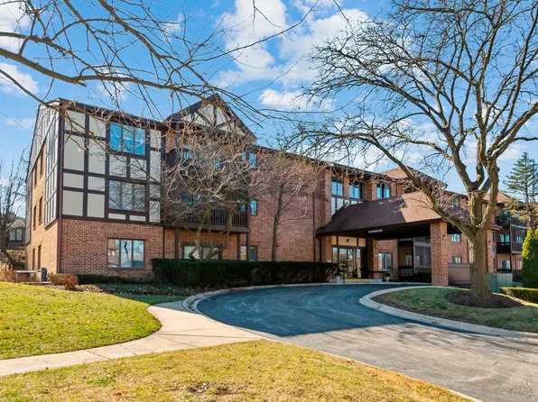 7737 W Golf Dr APT 104, Palos Heights, IL 60463