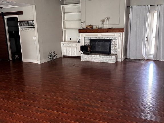 4th image of 805 Rush Creek Dr