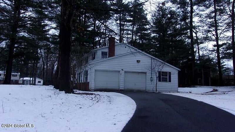 2nd image of 28 Ashley Drive