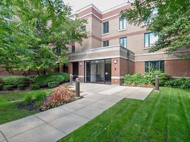 891 Central Ave Highland Park, IL, 60035 Apartments for Rent Zillow