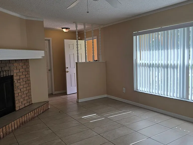 6401 Paul Buchman Hwy — Photo 10