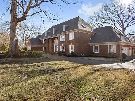3rd image of 3226 Oak Manor Dr