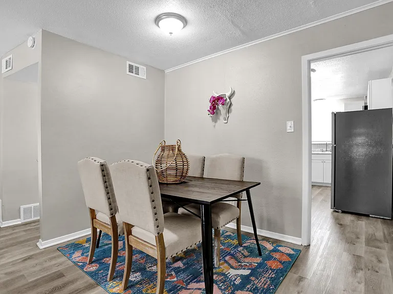 Rhodes Townhomes — Photo 24