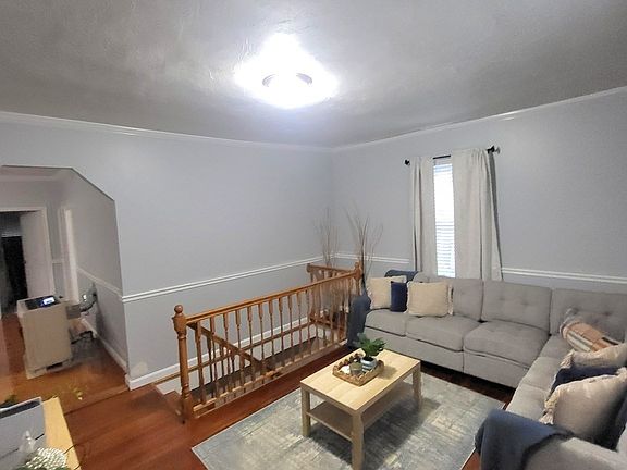 3rd image of 177 William St