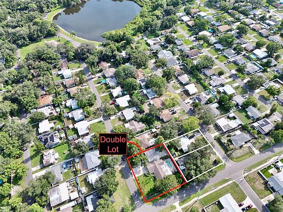 3rd image of 2168 VICTORIA DRIVE