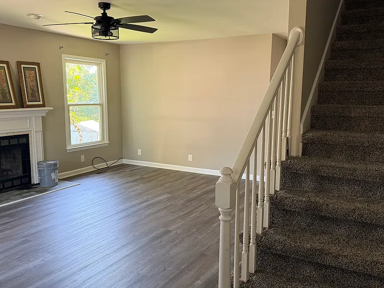 1045 Silver Point Dr — Photo 2