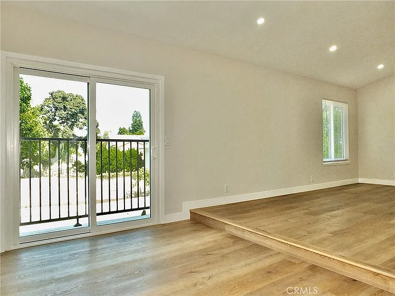 652 Margo Ave — Photo 29