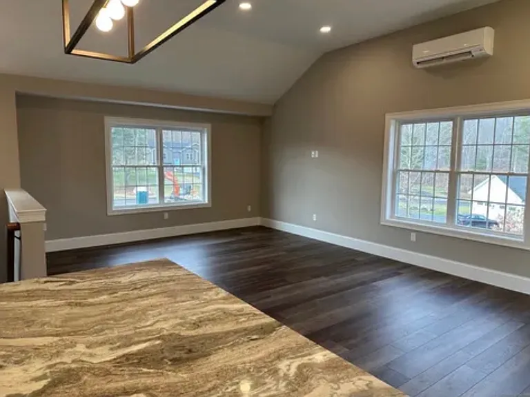 71 Donovan Dr — Photo 8