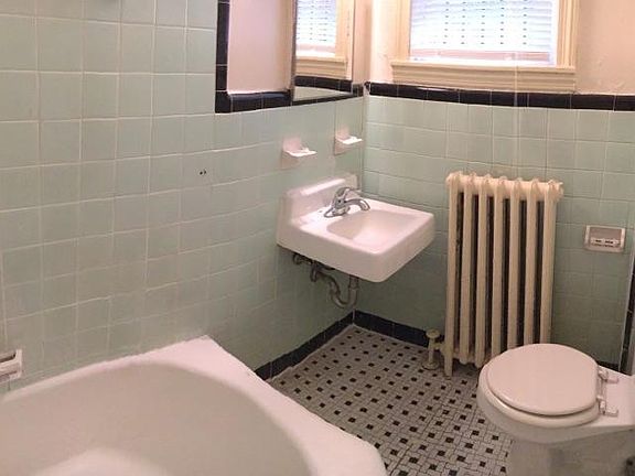 3rd image of 4419 Osage Ave #1R