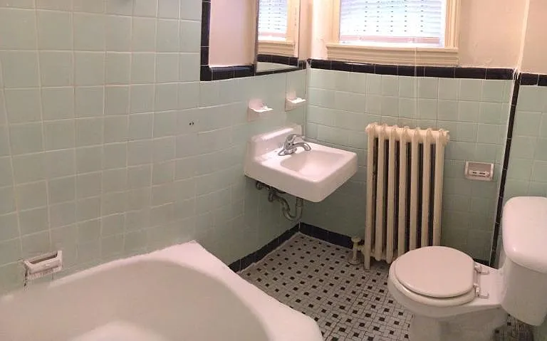 4419 Osage Ave #1R — Photo 3
