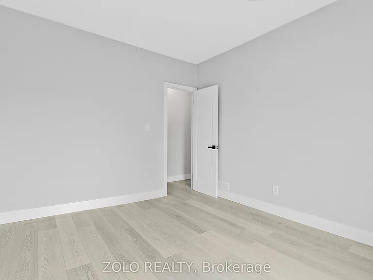 498 Charlotte St — Photo 27