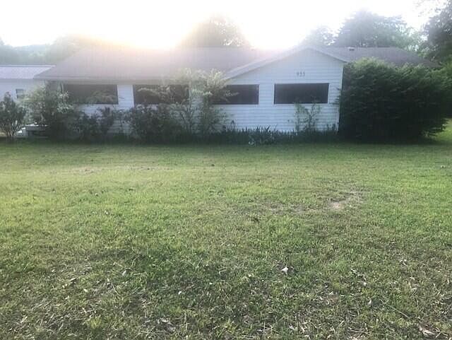 1st image of 955 N Main St