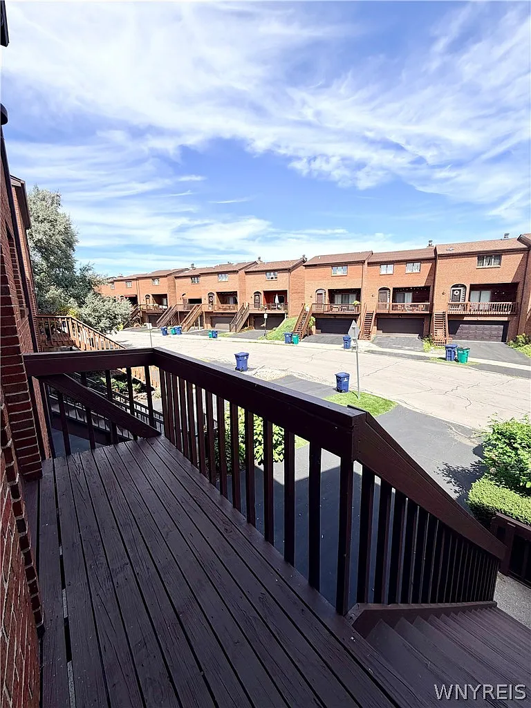 2 bed, 2.5 bath, 1532 sqft, $4,000 — Photo 4