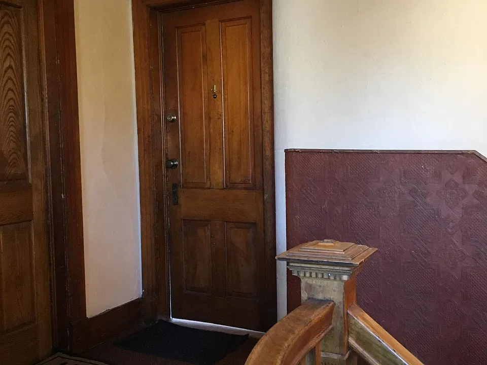 Apartment 4