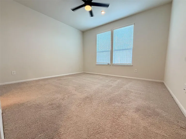 10233 Cleartide Ln — Photo 7