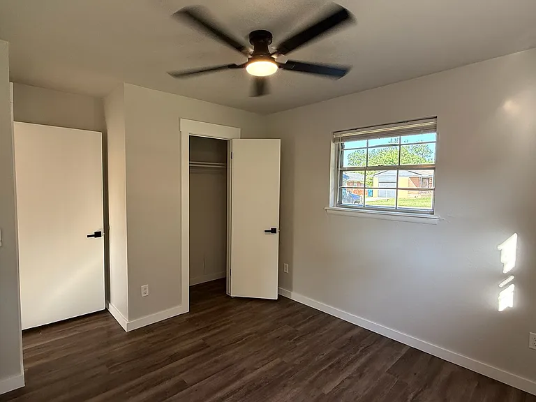 2209 Marshall Dr — Photo 26