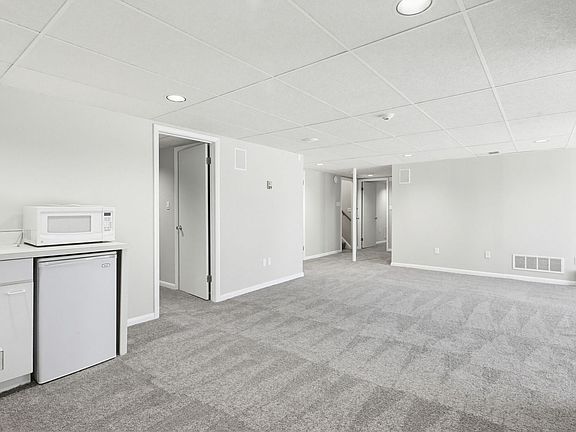3rd image of 4 Chellis Ct