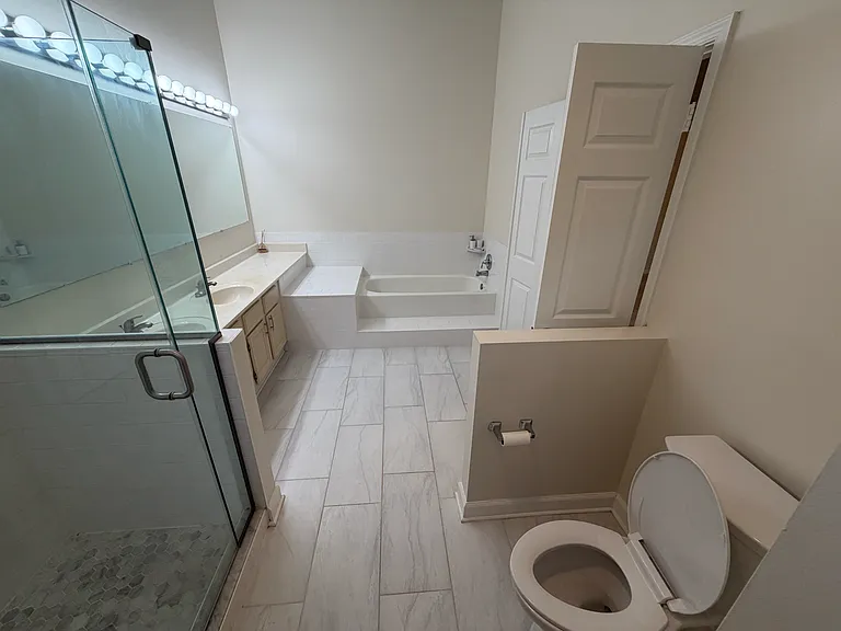 6012 Loganwood Dr — Photo 23