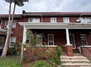 2042 Zarker St, Harrisburg, PA 17104