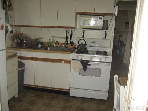 5th image of 3103 91st St