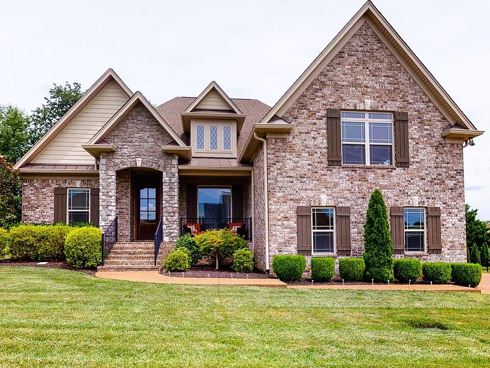 1st image of 1064 Luxborough Dr