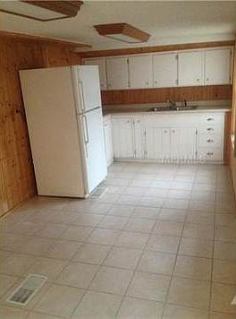 5th image of 680 Garden St